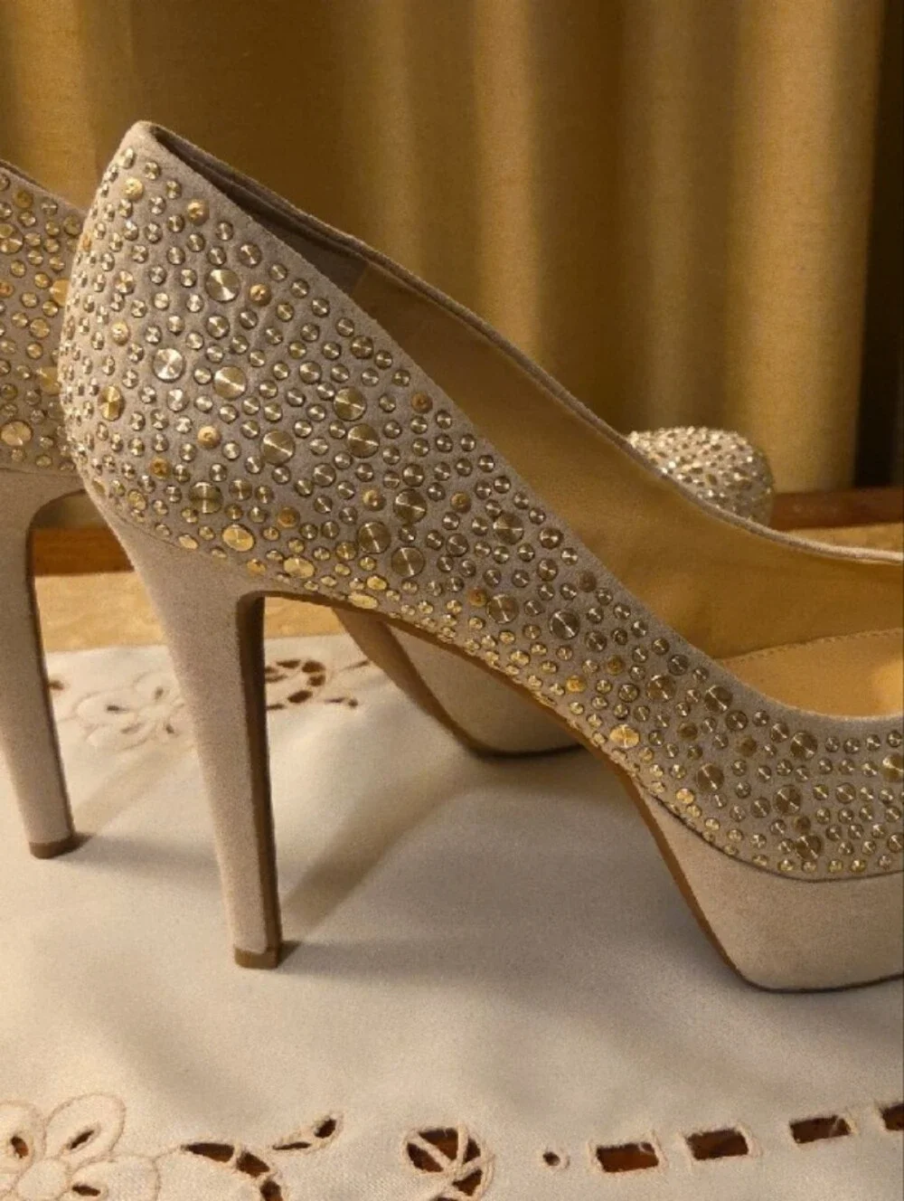GIANNI BINI Elegant GOLD Disk-Embellished Nude Platform Pumps - Women